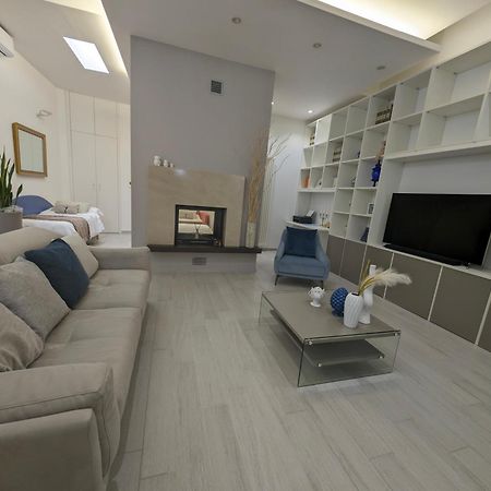 Golden Suite Apartments มาเตรา ภายนอก รูปภาพ